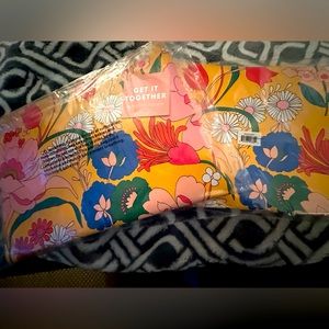 Ban.do Get it Together Wristlet Pouch (in original packaging!)